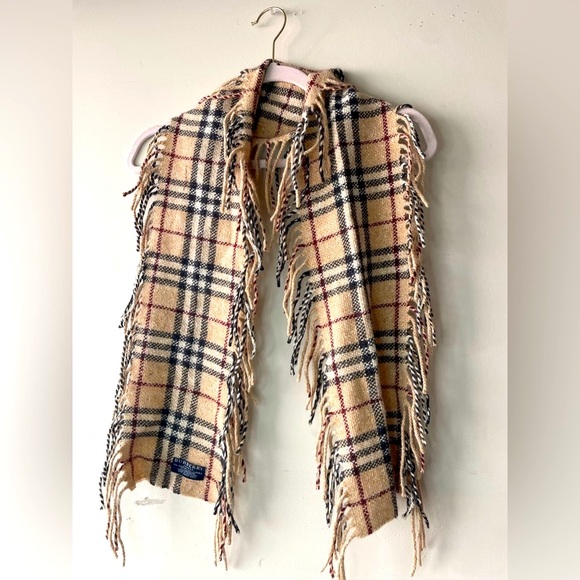 Authentic BURBERRY LONDON Plaid Cashmere Fringe Scarf - Picture 1 of 5